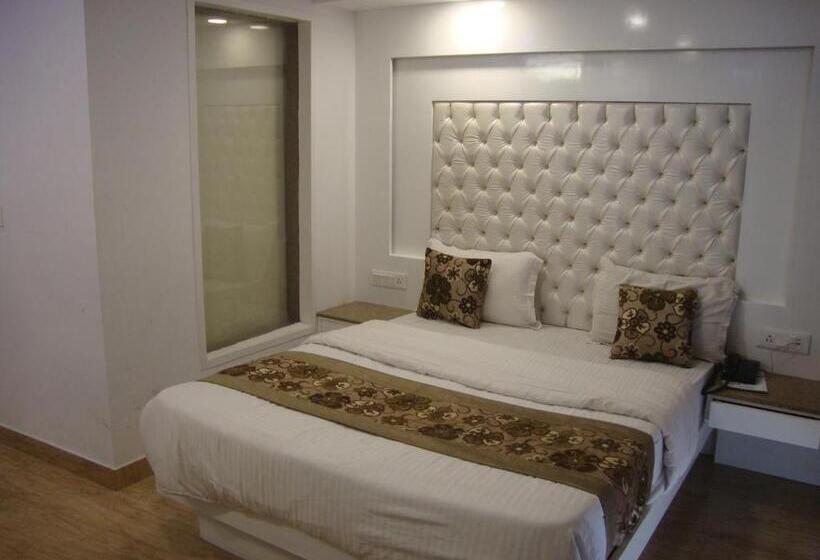 スーペリアールーム, Hamers International