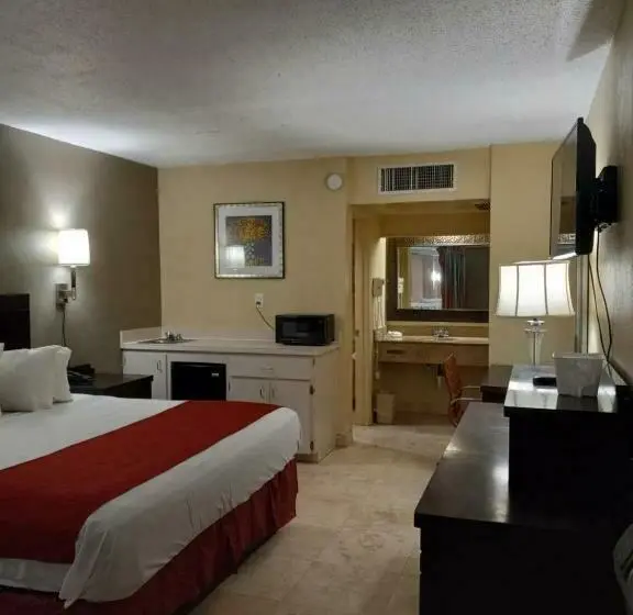 キングサイズベッドのスタンダードルーム, Rodeway Inn
