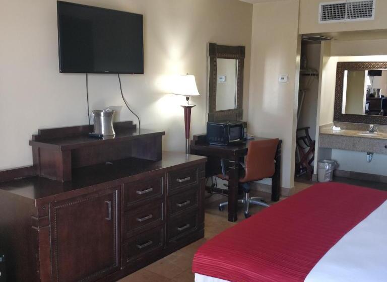 غرفة قياسية سرير كينج, Rodeway Inn