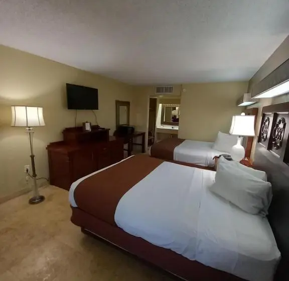 プールビュースタンダードルーム, Rodeway Inn