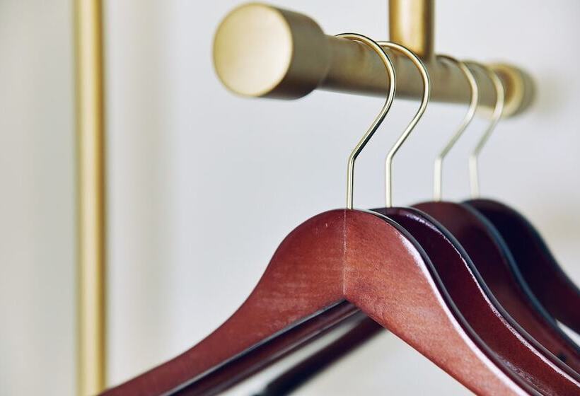 标准间, Life House, Little Havana