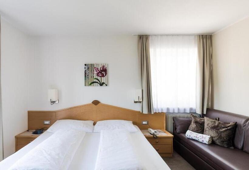 Номер Стандарт Вид на Сад, & Residence Rebhof