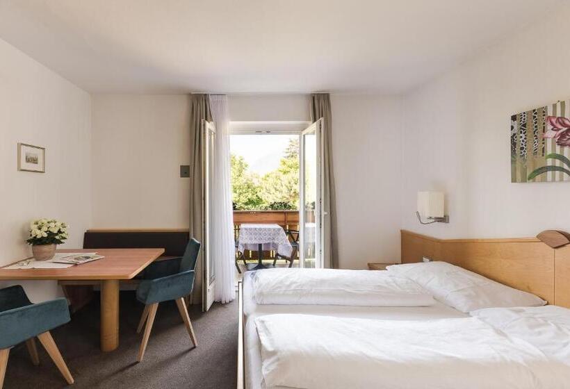 Номер Стандарт Вид на Сад, & Residence Rebhof