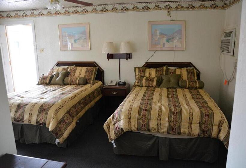 חדר סטנדרט שתי מיטות זוגיות, Budget Inn Of Brownfield