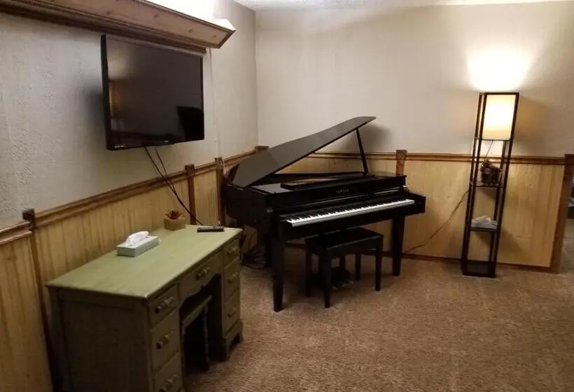 スイート, Oakland Motel