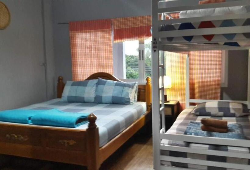 Семейный Номер Совместный Санузел, Muster House