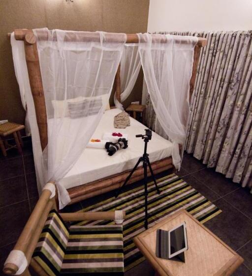 בקתה, Aranyak Resort