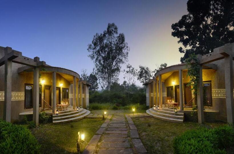 בקתה, Aranyak Resort