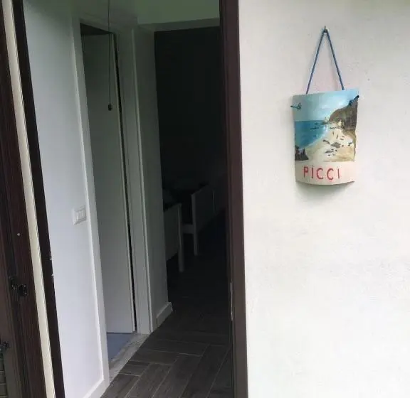 庭の見えるスタンダードトリプルルーム, B&b A Casa Di Picci