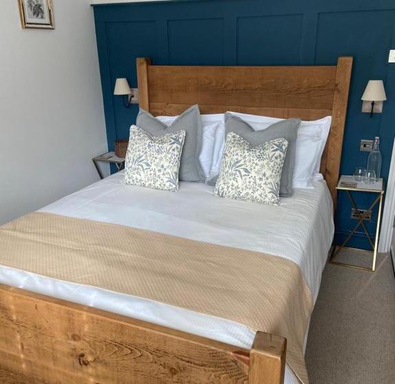 带大床的标准间, The Family Tree