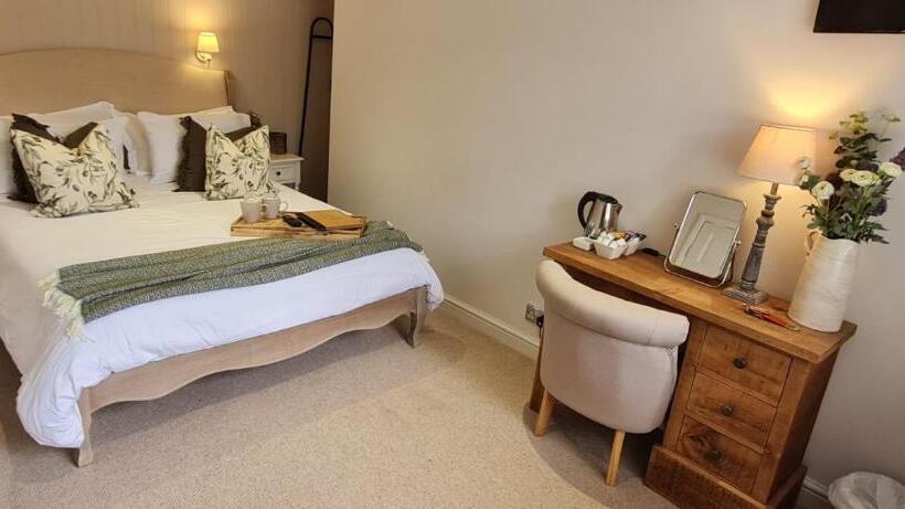 带大床的标准间, The Family Tree