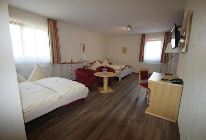 Семейный Номер Вид на Сад, Gasthof Schönau