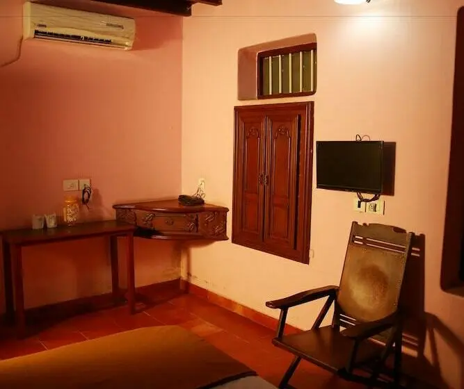 Chambre Deluxe, Gurukripa Heritage