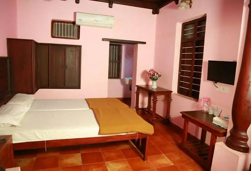 Chambre Deluxe, Gurukripa Heritage