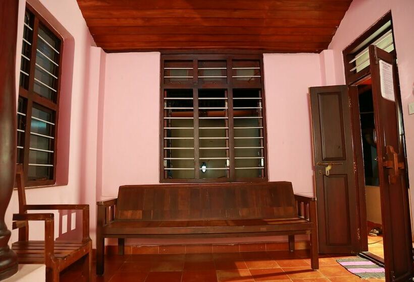 Deluxe-huone, Gurukripa Heritage