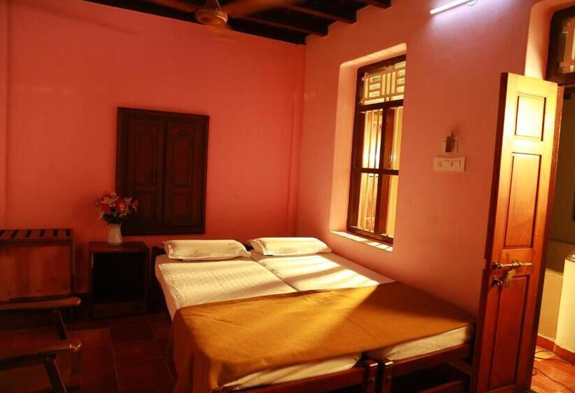 Economy-huone, Gurukripa Heritage
