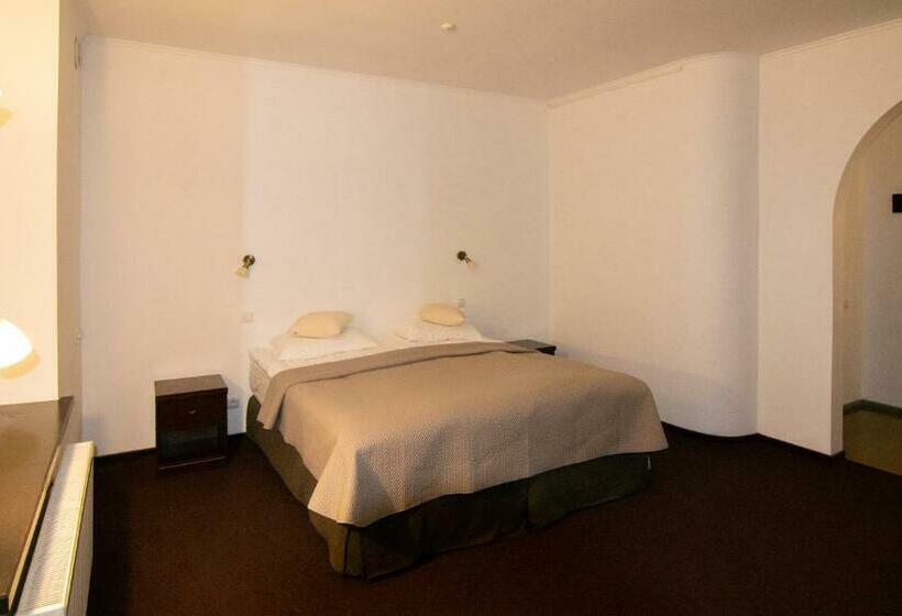 经济房, Knyazha Hora