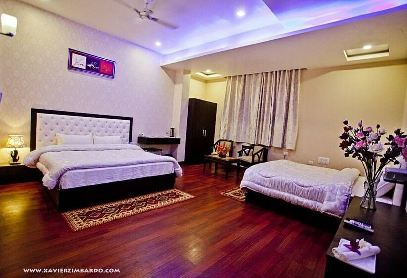 四人豪华间, Krishnam