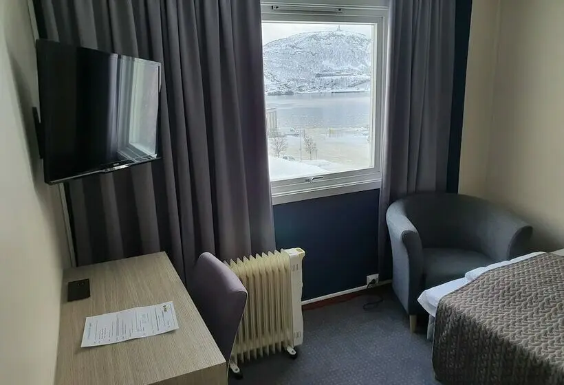 Standard Yhden Hengen Huone, L Maritim Skjervoy