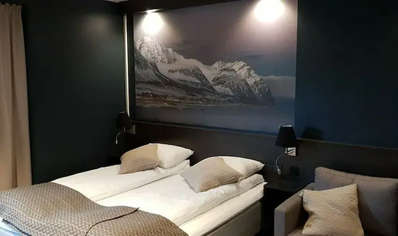 Standard-huone, L Maritim Skjervoy