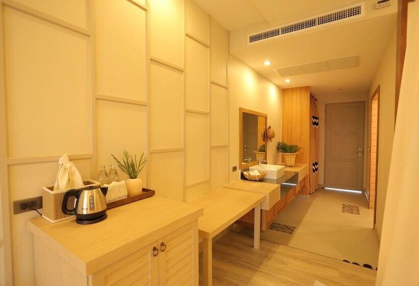 带阳台套房, Navela Hotel & Convention