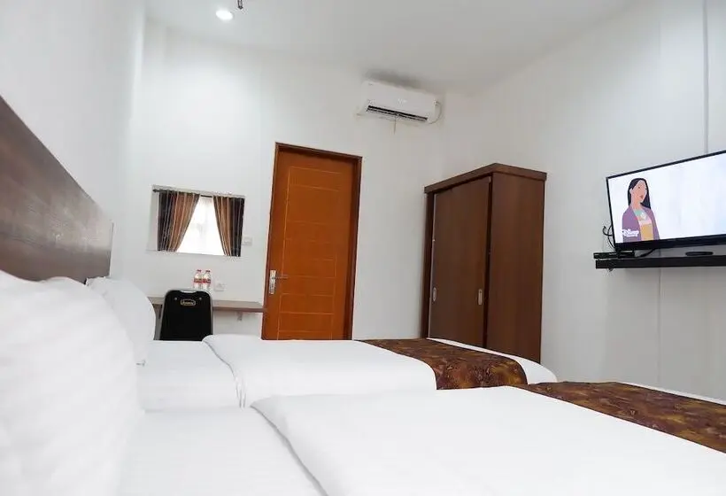 Camera Deluxe, Netral Jombang