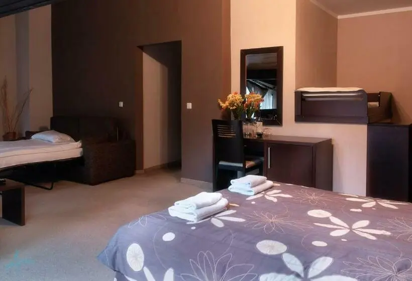 バルコニー付きジュニアスイート, Ostrova Holiday Village