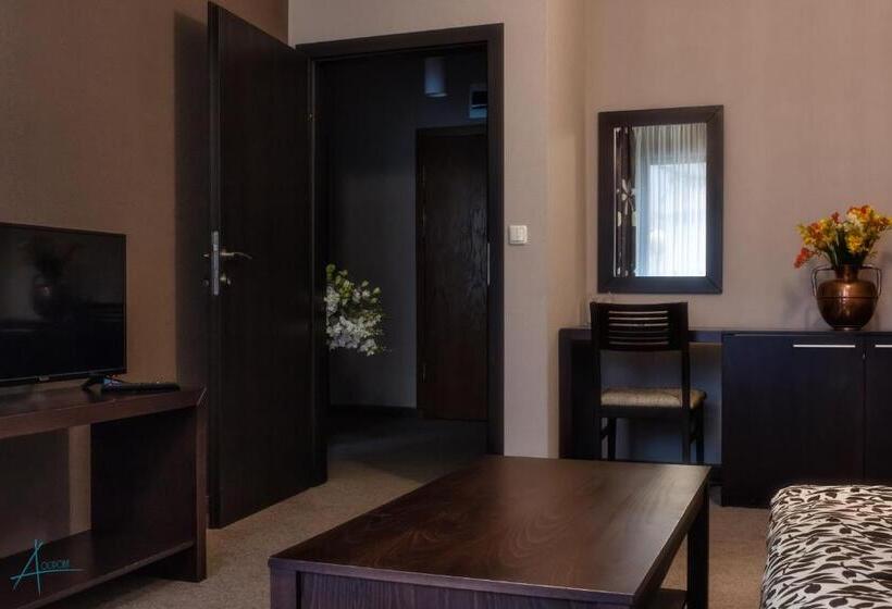 جناح مزوَّد بشرفة, Ostrova Holiday Village