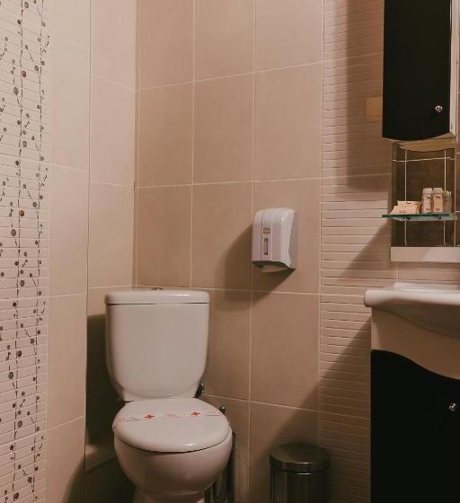 جناح مزوَّد بشرفة, Ostrova Holiday Village