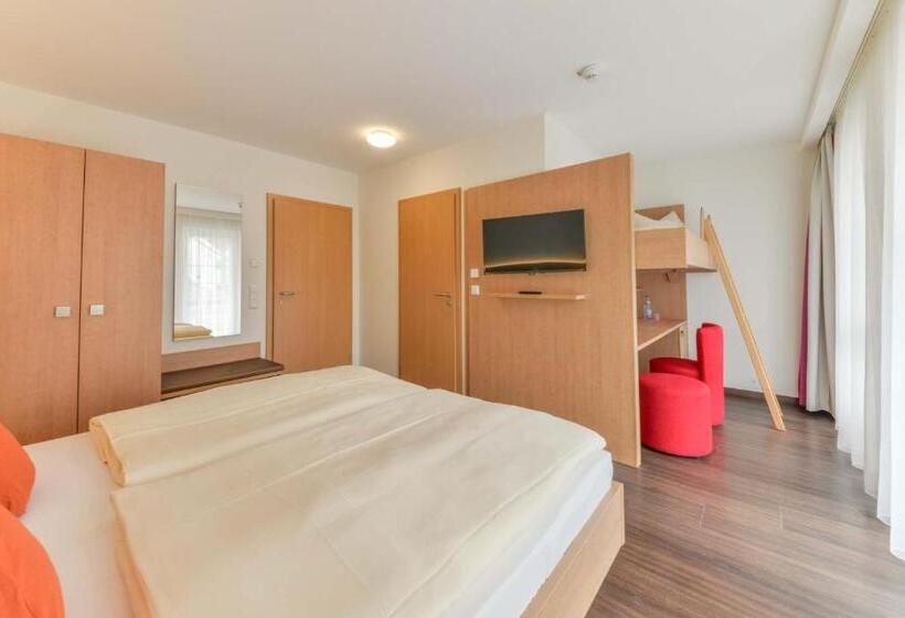 Quarto standard, Peterhof