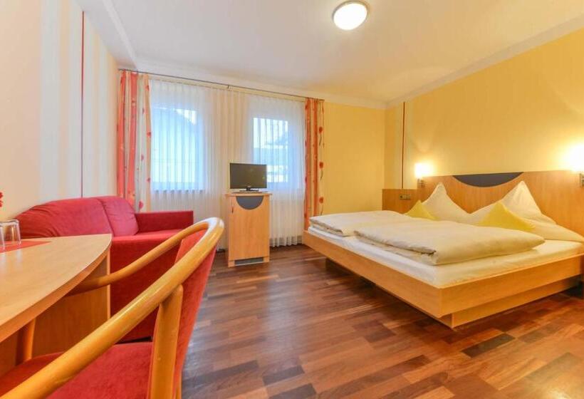 Quarto standard, Peterhof