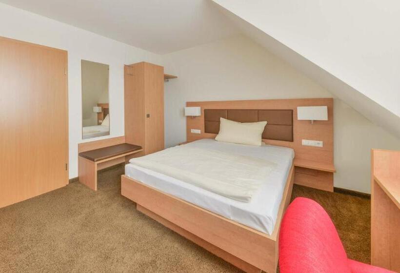 Quarto Superior Individual, Peterhof