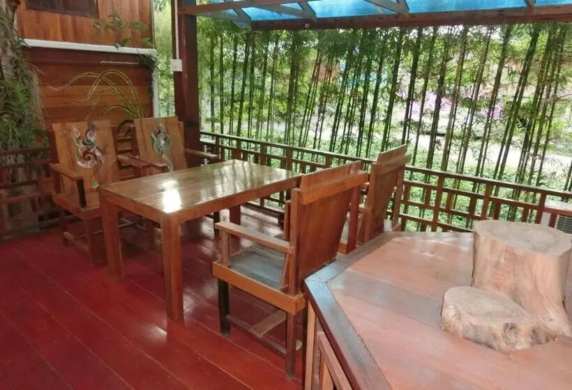 デラックスバンガロー, Klong Suan Plue Resort
