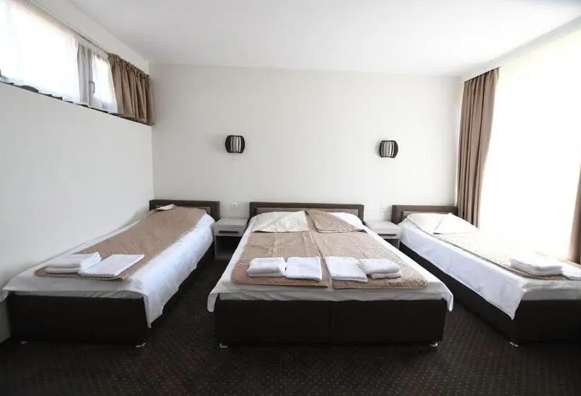 اتاق استاندارد چهار تخته, Atrijum Apartments And Rooms