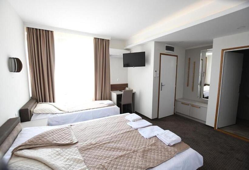 اتاق استاندارد چهار تخته, Atrijum Apartments And Rooms