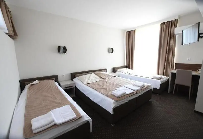 اتاق استاندارد چهار تخته, Atrijum Apartments And Rooms