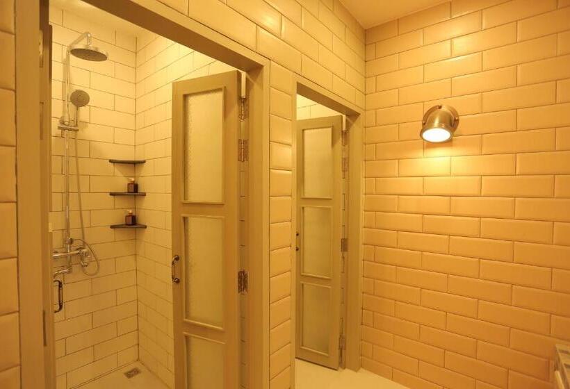 带阳台套房, Navela Hotel & Convention