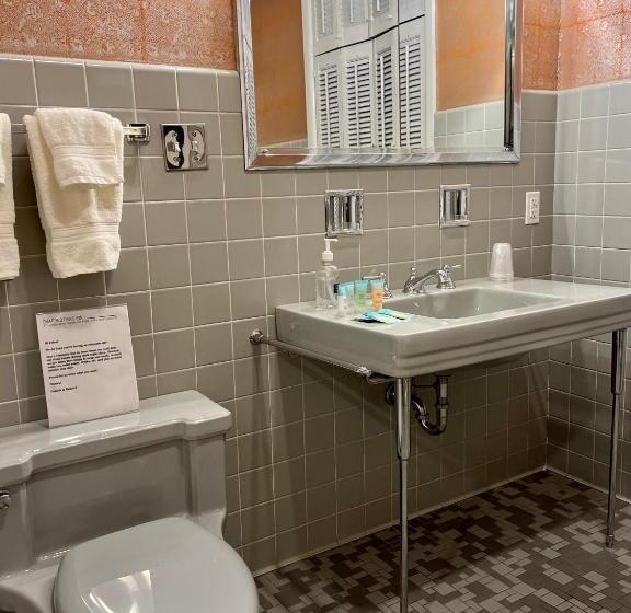 Стандартный Номер Кровать Кинг, Charred Oaks Inn