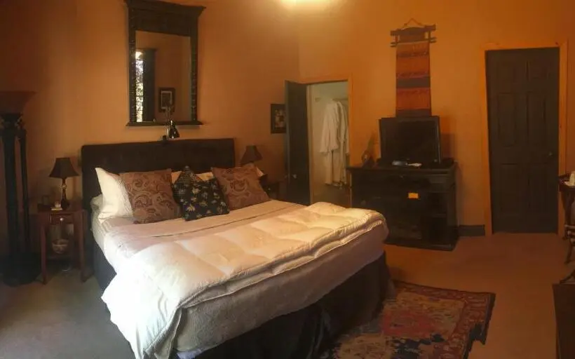 キングサイズベッドのスタンダードルーム, The Whitmore Inn