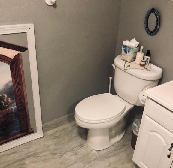 Номер Стандарт Четырехместный Совместный Санузел, The Whitmore Inn