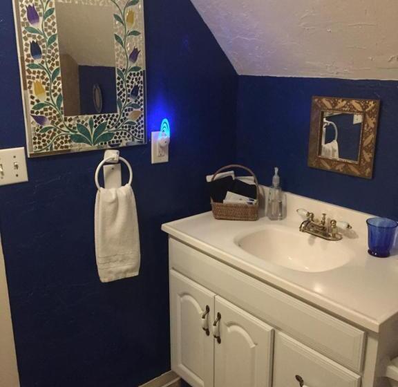 Номер Стандарт Совместная Ванная, The Whitmore Inn