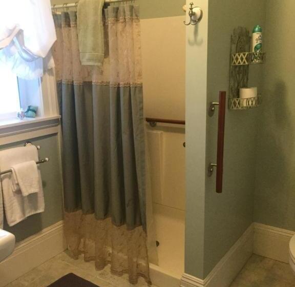 Номер Стандарт Кровать Квин Адаптированный для Инвалидов, The Whitmore Inn