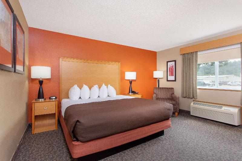 キングサイズベッドのスタンダードルーム, Americinn By Wyndham Boscobel