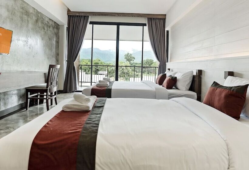 חדר דלוקס לשלושה, B2 Mae Hong Son Premier