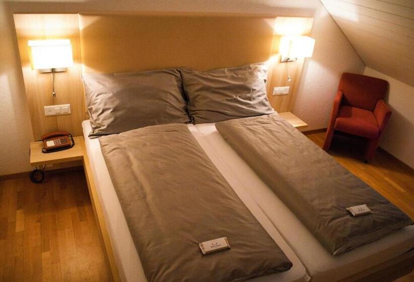 חדר סופריור, Hirschen Eggiwil