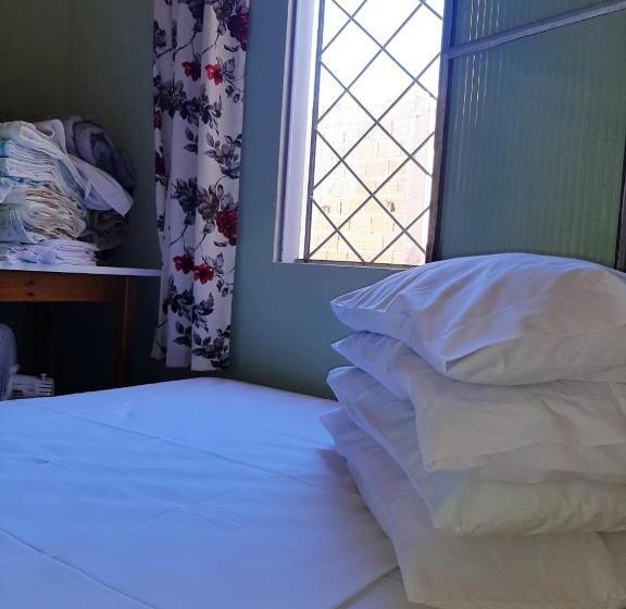 带共用浴室的标准房间, Palácio Do Sol Hostel Pousada