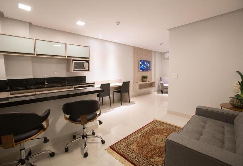 Номер Deluxe, Solaris