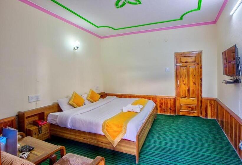 غرفة ديلوكس, Thakur