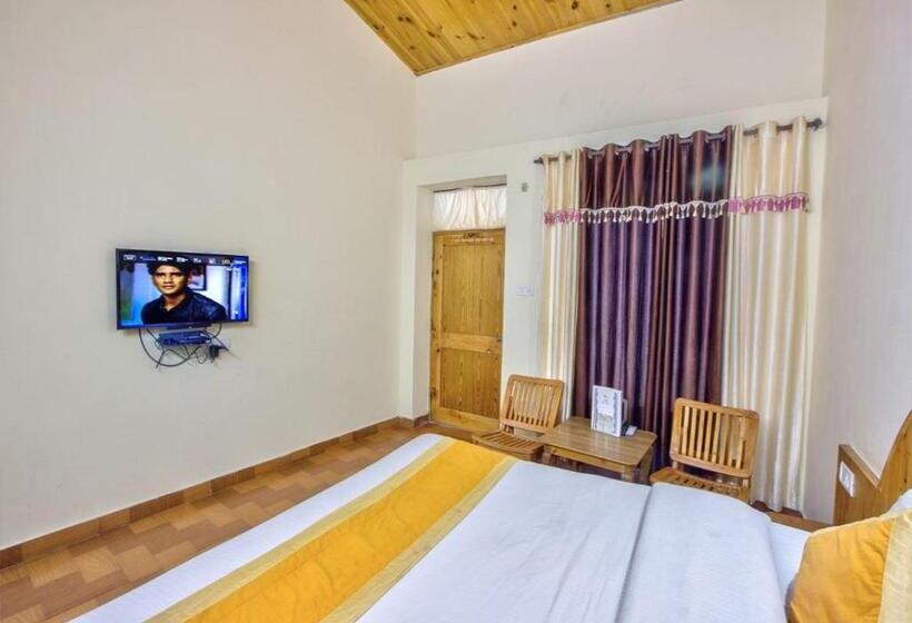 غرفة سوبيريور, Thakur