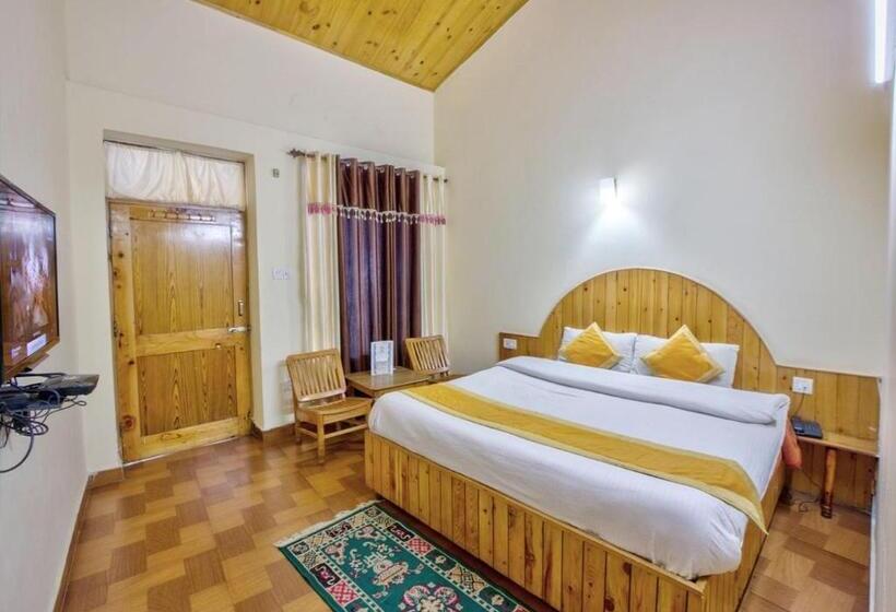 غرفة سوبيريور, Thakur